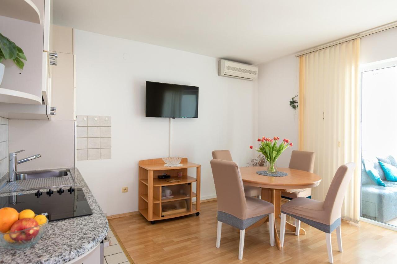 Apartment Filip Krk Town Eksteriør billede